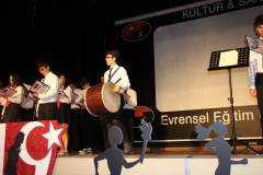 Evrensel Kolej